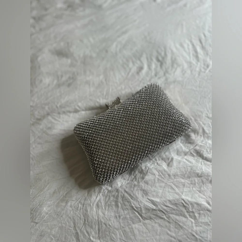 Crystal clutch
